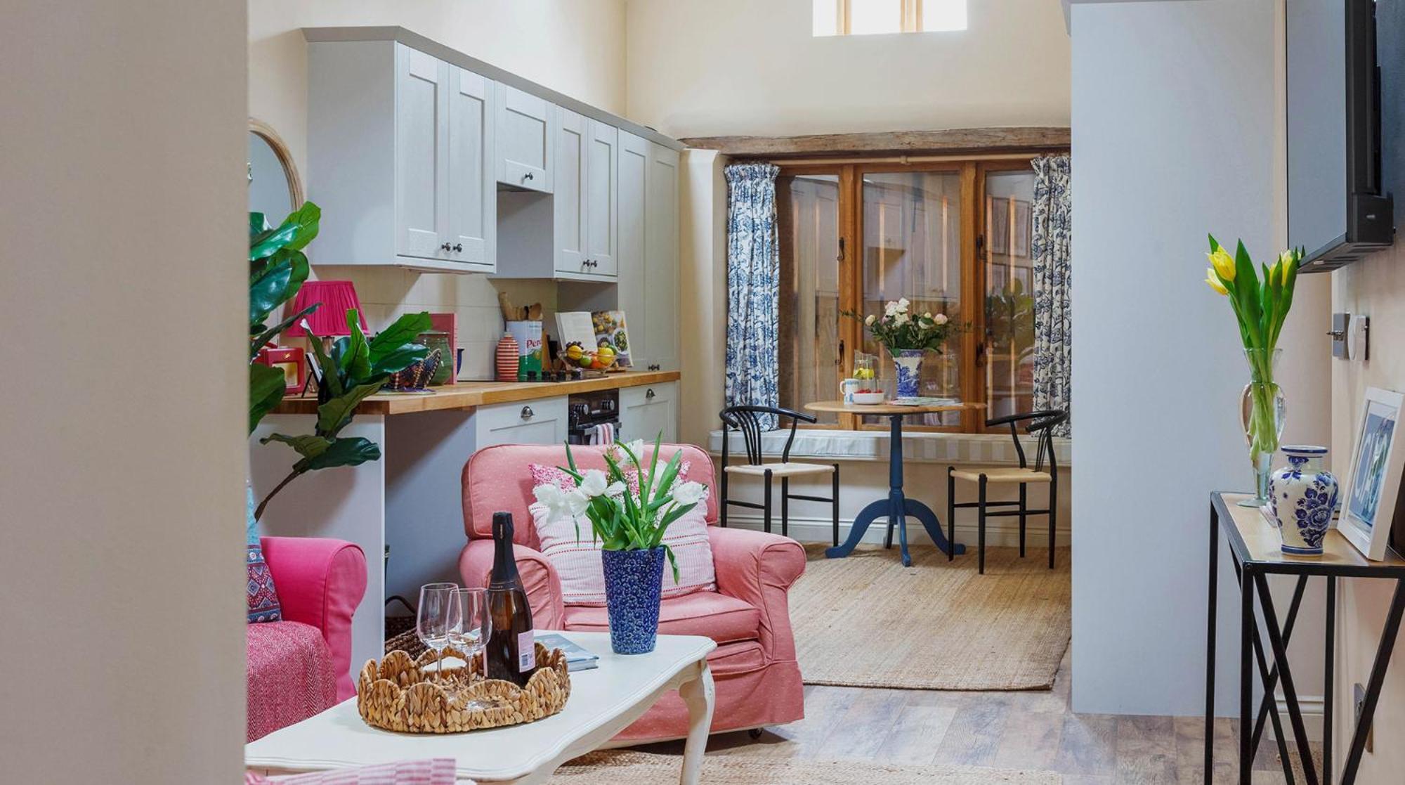 Bright & Beautiful Open Plan Coach House Painswick Vila Exterior foto